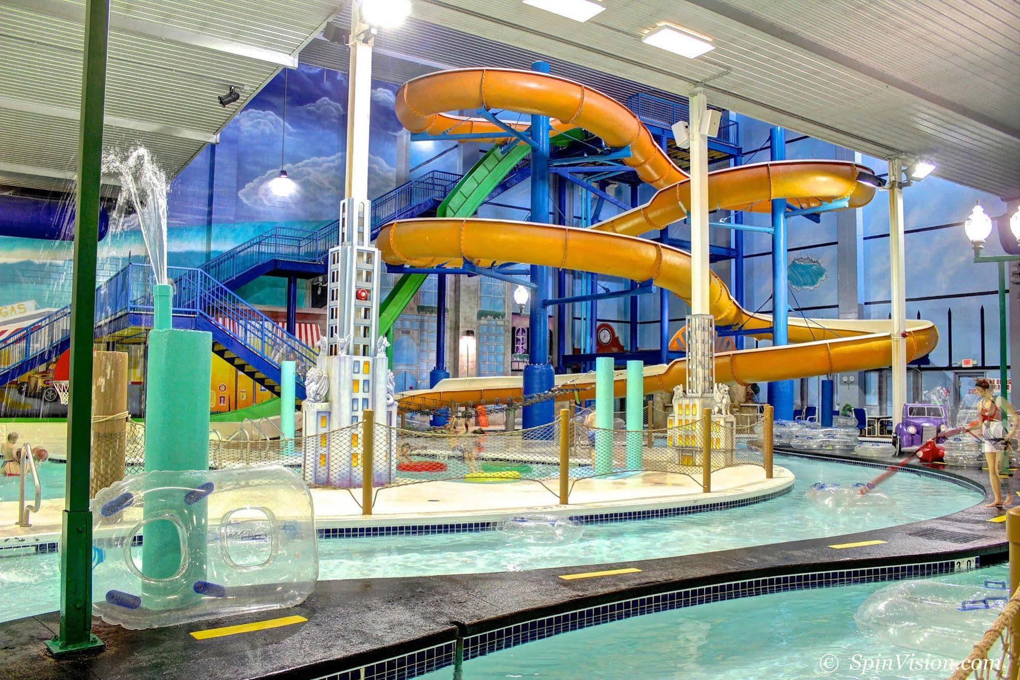 Metropolis Resort - Eau Claire Exterior photo
